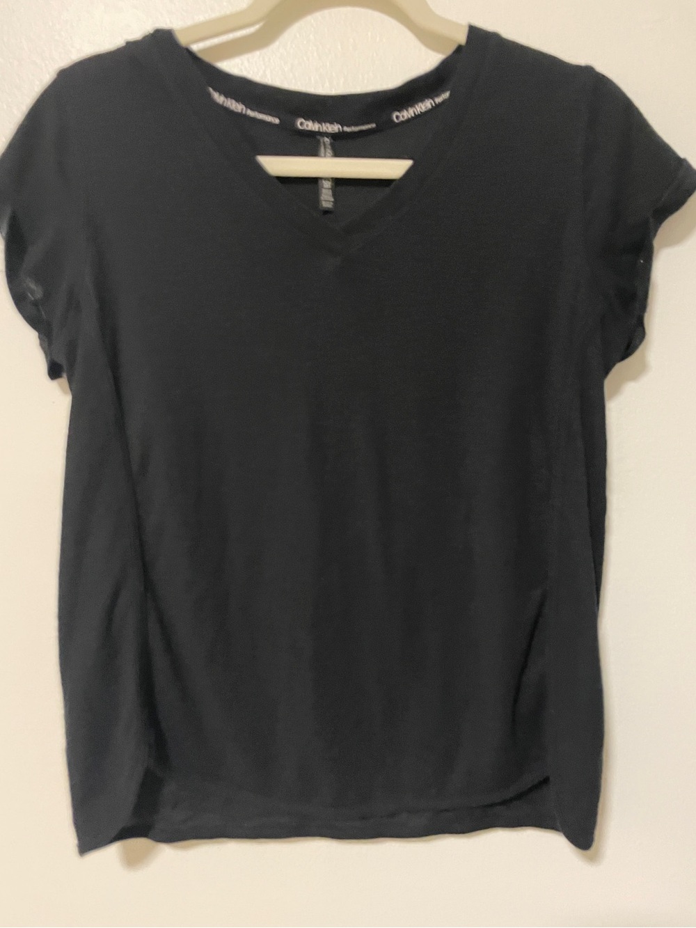 Calvin Klein Performance Black V-Neck Short Sleeve Tee Slimming Silhouette Med